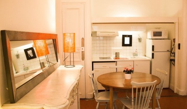Location appartement meublé 2 pièces 55 m² 13001 Marseille 1er (Chapitre)